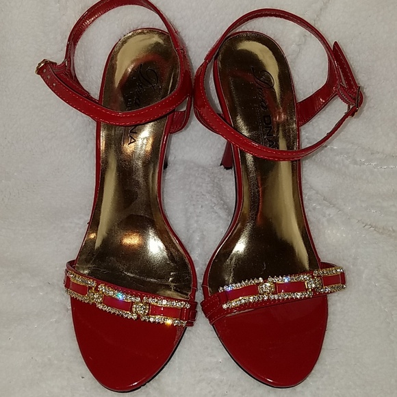 Ruby Red, Gold & Rhinestone High-Heels! - Picture 4 of 4